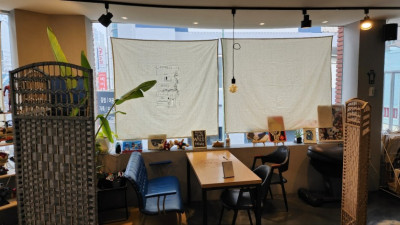 부산 물깜카페